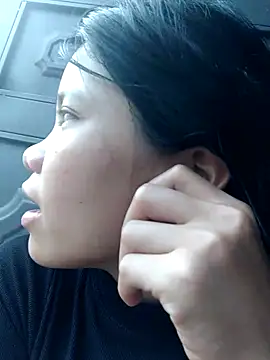 Snapshot of camtu00 chatting on March 2, 2026, 9:49 am camtu00 online show from March 2, 2026, 9:49 am