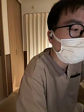 shizuku-kun211 online show from April 21, 2026, 7:20 pm