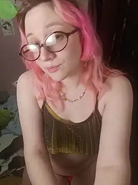 Snapshot of PinkyDavi chatting on April 11, 2026, 10:24 pm PinkyDavi online show from April 11, 2026, 10:24 pm