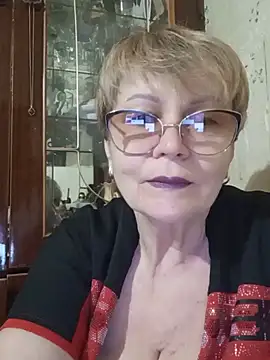 SophieBurns online show from July 8, 2026, 1:56 pm