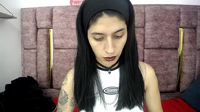 FRANCESCA LOVE  online show from June 7, 2026, 11:43 pm