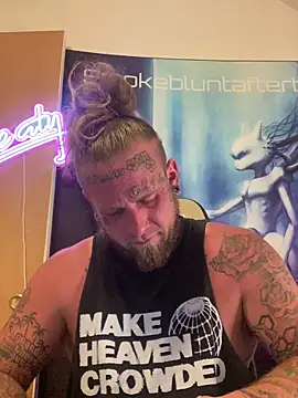 Smokebluntafterblunt online show from June 13, 2026, 2:42 am