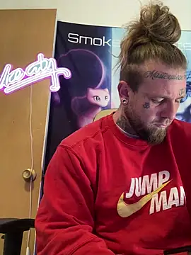 Smokebluntafterblunt online show from May 20, 2026, 11:51 am