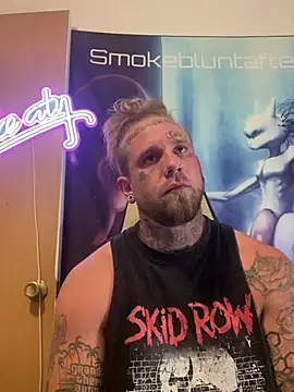 Smokebluntafterblunt online show from June 19, 2026, 1:11 am