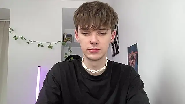 YourMilkyGuy online show from June 18, 2026, 9:47 am
