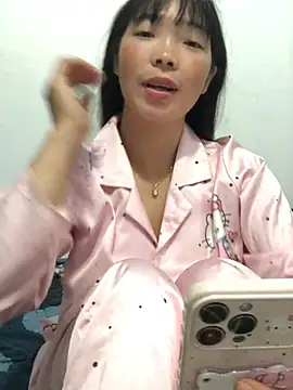 cuty lusy online show from June 14, 2026, 2:29 pm