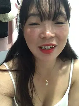cuty lusy online show from June 12, 2026, 12:30 am