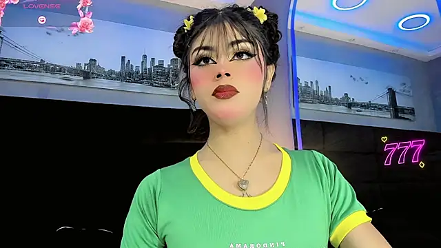 CuteMiaaa online show from June 21, 2026, 9:53 pm