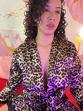 Woo isDaphne online show from June 20, 2026, 10:59 pm