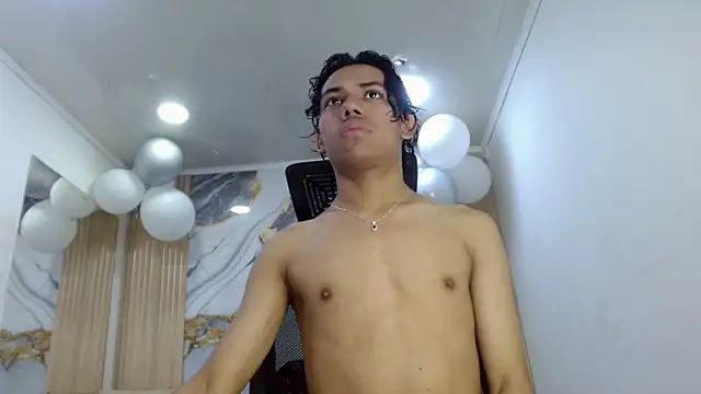 DaviidBuckx  online show from June 19, 2026, 2:39 am
