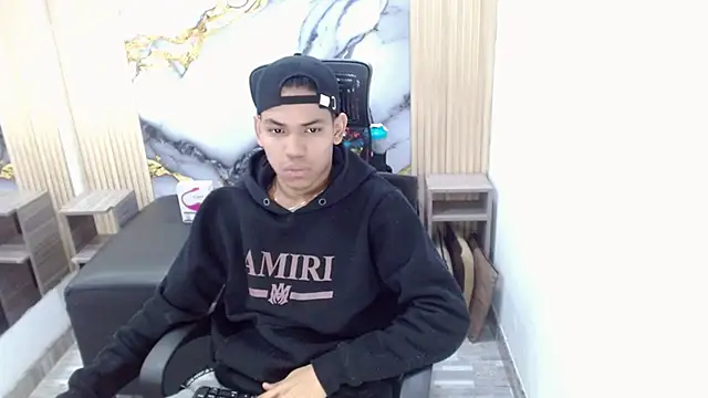 DaviidBuckx  online show from June 20, 2026, 2:16 am