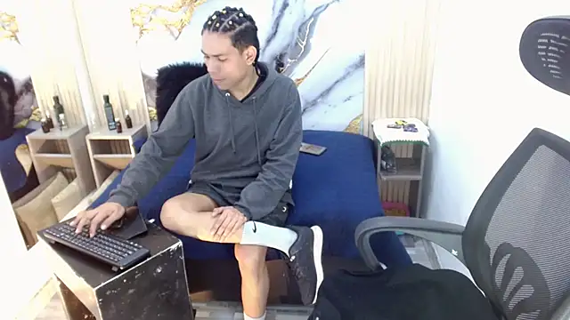 DaviidBuckx  online show from June 28, 2026, 2:18 am