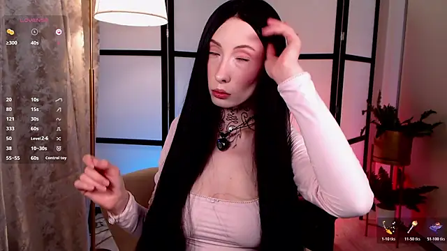 roxy morrison x online show from June 3, 2026, 3:40 am