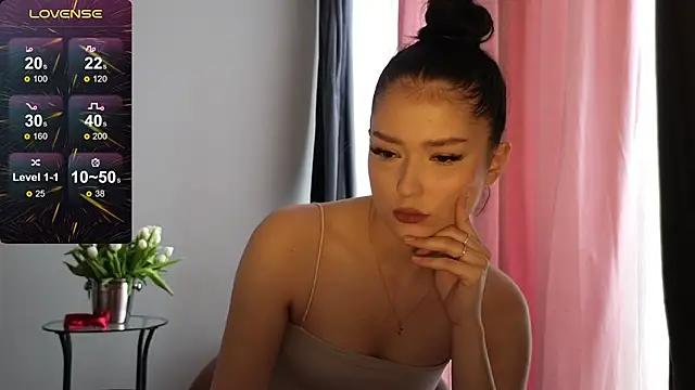 Snapshot of Whitney11_1131 chatting on March 9, 2026, 7:45 am Whitney11 1131 online show from March 9, 2026, 7:45 am