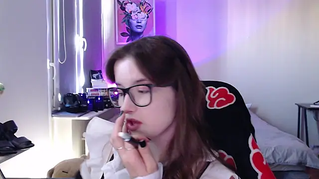 Snapshot of LunaXcherry chatting on May 28, 2026, 4:46 pm LunaXcherry online show from May 28, 2026, 4:46 pm