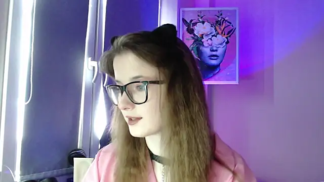 Snapshot of LunaXcherry chatting on May 20, 2026, 4:59 pm LunaXcherry online show from May 20, 2026, 4:59 pm