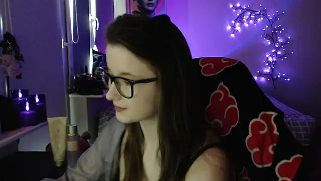 Snapshot of LunaXcherry chatting on April 30, 2026, 5:09 pm LunaXcherry online show from April 30, 2026, 5:09 pm