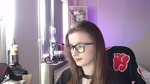Snapshot of LunaXcherry chatting on April 19, 2026, 11:11 am LunaXcherry online show from April 19, 2026, 11:11 am