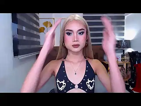 JuicyCockThea online show from June 17, 2026, 10:25 am