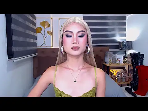 JuicyCockThea online show from June 16, 2026, 10:59 am