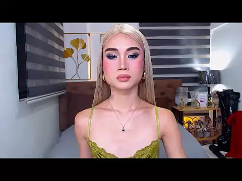 JuicyCockThea online show from June 25, 2026, 12:43 pm