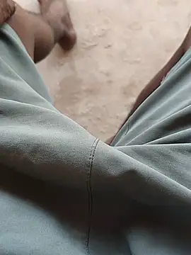 Snapshot of aryanvfit chatting on April 5, 2026, 7:26 am aryanvfit online show from April 5, 2026, 7:26 am