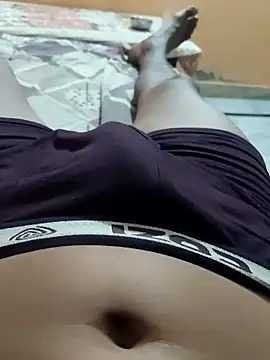 Snapshot of aryanvfit chatting on April 14, 2026, 4:23 pm aryanvfit online show from April 14, 2026, 4:23 pm