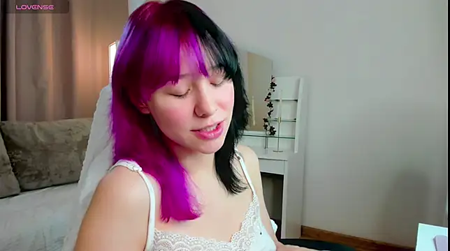 EmilyTrase online show from June 24, 2026, 1:04 am