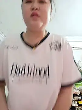 Kee-kimlee online show from June 11, 2026, 2:33 am