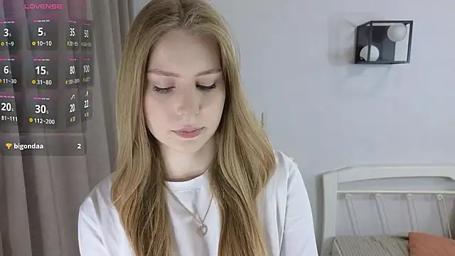 Snapshot of CharityKhamo chatting on March 6, 2026, 3:12 am CharityKhamo online show from March 6, 2026, 3:12 am