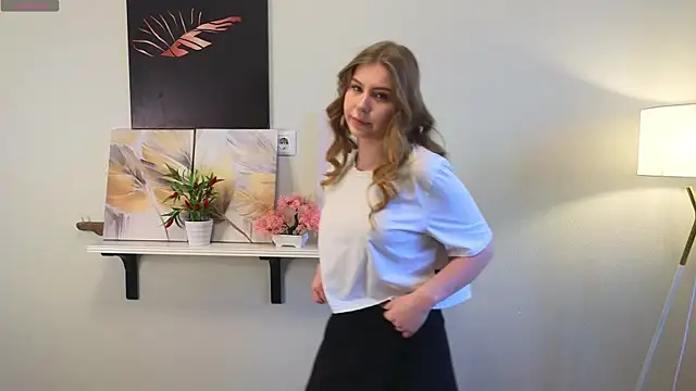 Snapshot of CharityKhamo chatting on March 22, 2026, 1:42 am CharityKhamo online show from March 22, 2026, 1:42 am