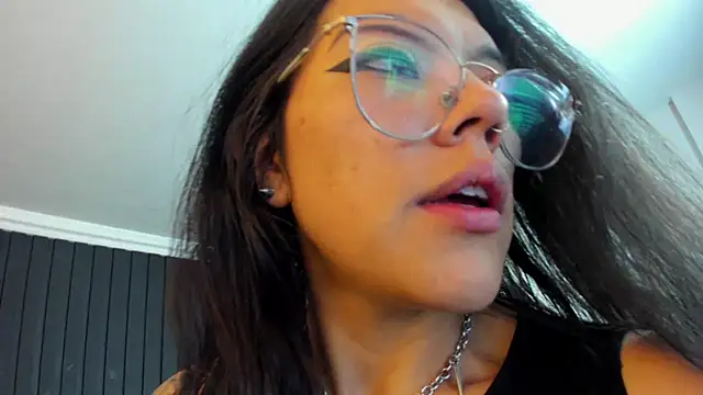Lanadelrey 1 online show from May 27, 2026, 11:06 am