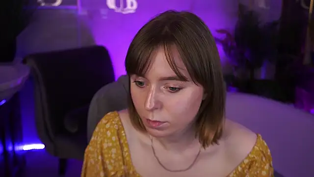 SofiaLuxuryy online show from April 20, 2026, 2:40 pm