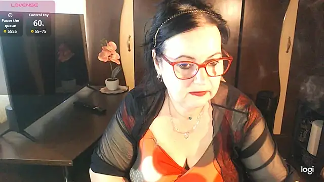 exiMIlf online show from June 19, 2026, 2:12 pm