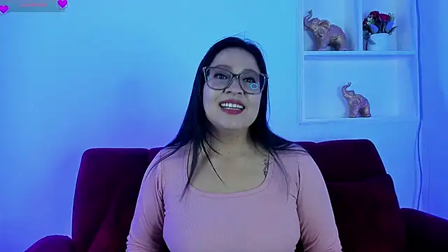 Eliana jhones  online show from March 25, 2026, 12:04 pm