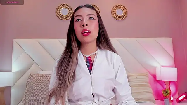 ValeryGomezz online show from April 9, 2026, 2:45 pm