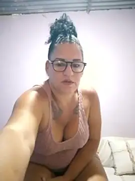 Snapshot of Monalinda-hot chatting on March 6, 2026, 9:48 am Monalinda-hot online show from March 6, 2026, 9:48 am