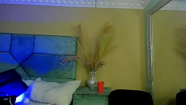 NoaahTylor online show from June 20, 2026, 4:28 am