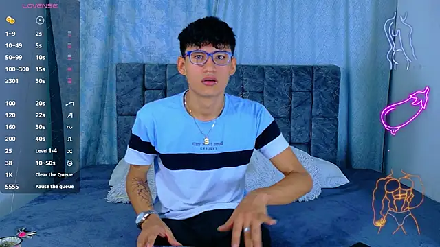 NicolasTorrez online show from June 12, 2026, 2:42 am