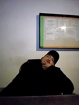 Snapshot of Hachi28 chatting on March 16, 2026, 3:58 am Hachi28 online show from March 16, 2026, 3:58 am