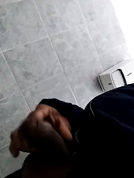 Snapshot of Hachi28 chatting on April 2, 2026, 12:34 pm Hachi28 online show from April 2, 2026, 12:34 pm