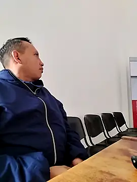 Snapshot of Hachi28 chatting on March 29, 2026, 12:40 pm Hachi28 online show from March 29, 2026, 12:40 pm