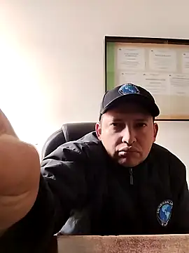 Snapshot of Hachi28 chatting on March 17, 2026, 7:17 pm Hachi28 online show from March 17, 2026, 7:17 pm