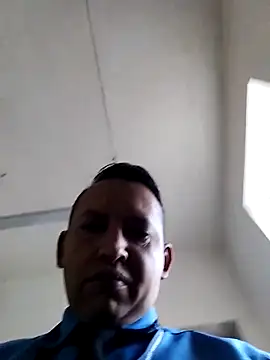 Snapshot of Hachi28 chatting on April 1, 2026, 11:33 am Hachi28 online show from April 1, 2026, 11:33 am