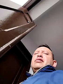 Snapshot of Hachi28 chatting on April 3, 2026, 12:55 pm Hachi28 online show from April 3, 2026, 12:55 pm