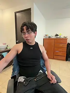 BentoBoxxx online show from April 19, 2026, 7:16 pm