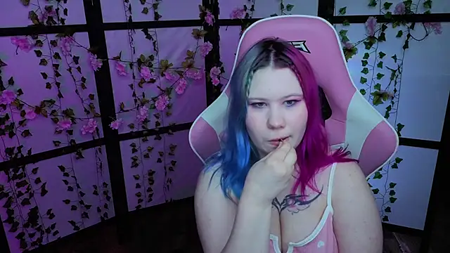 kitsune little online show from June 10, 2026, 11:06 pm