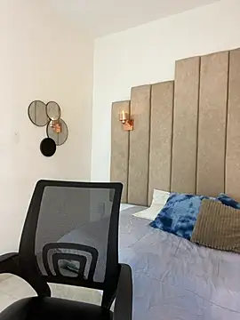 rashaaa  online show from March 28, 2026, 2:12 am