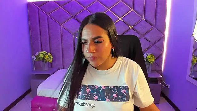 Scarlett Moom online show from June 12, 2026, 3:59 am