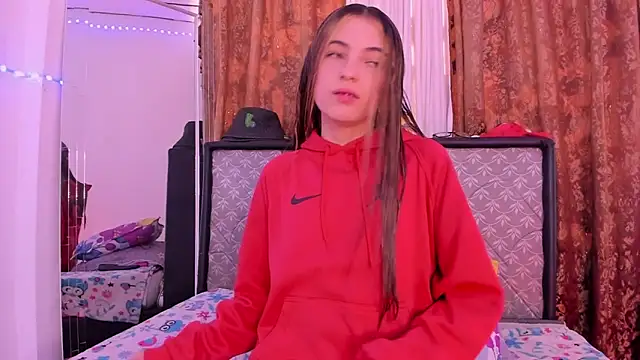 Sophie vega1 online show from June 26, 2026, 4:35 pm
